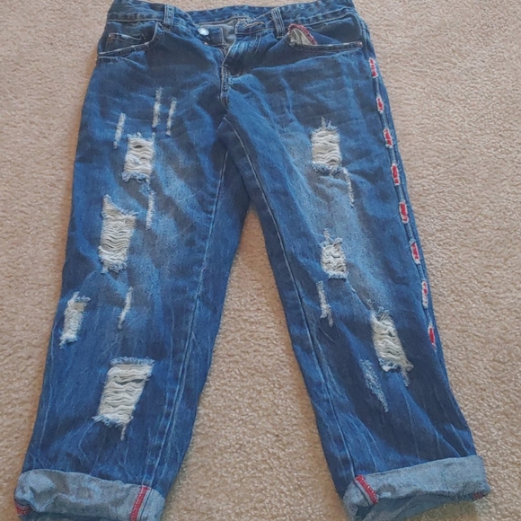 Clothes - Picture 3 of 4